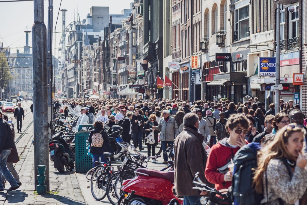 Dam behave when travelling to the Netherlands